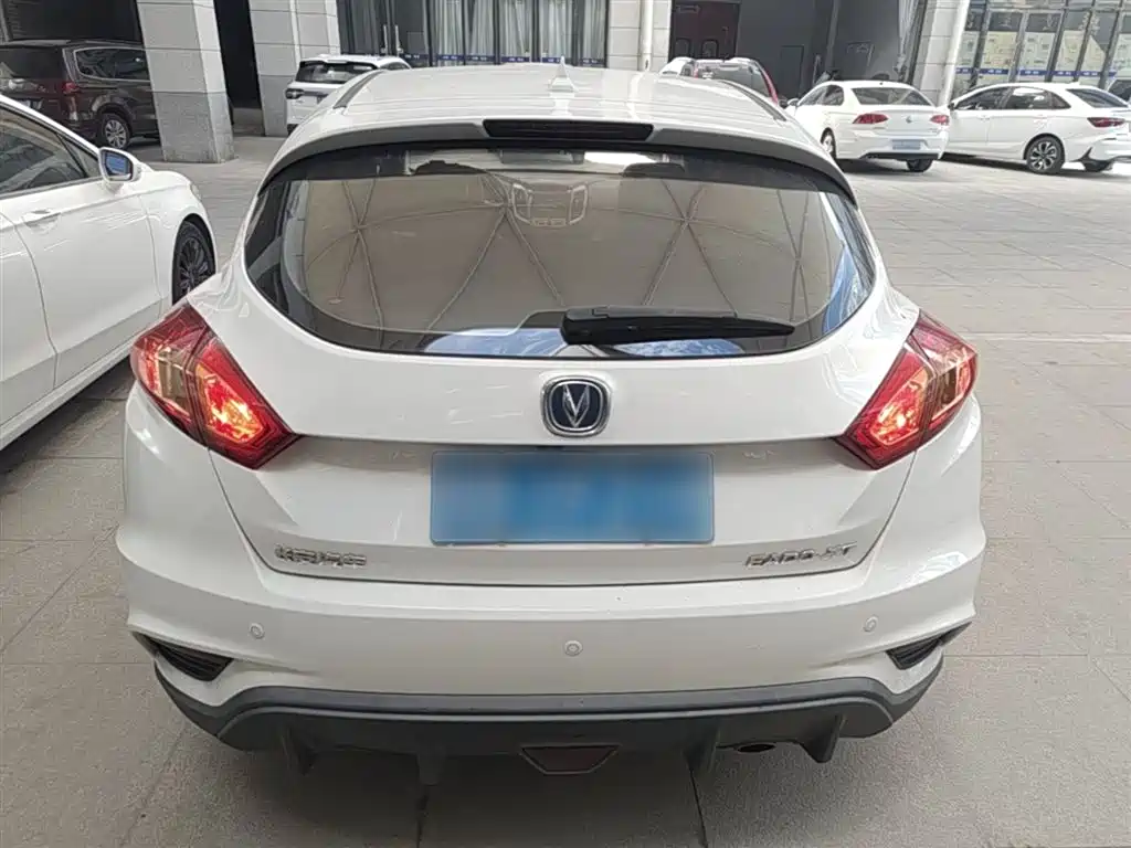 Changan Eado XT 2016 — фото 6