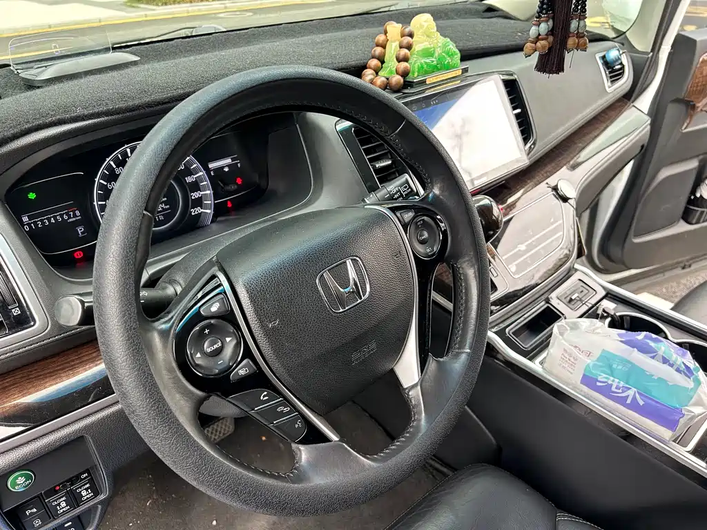 Honda Odyssey 2015 — фото 13