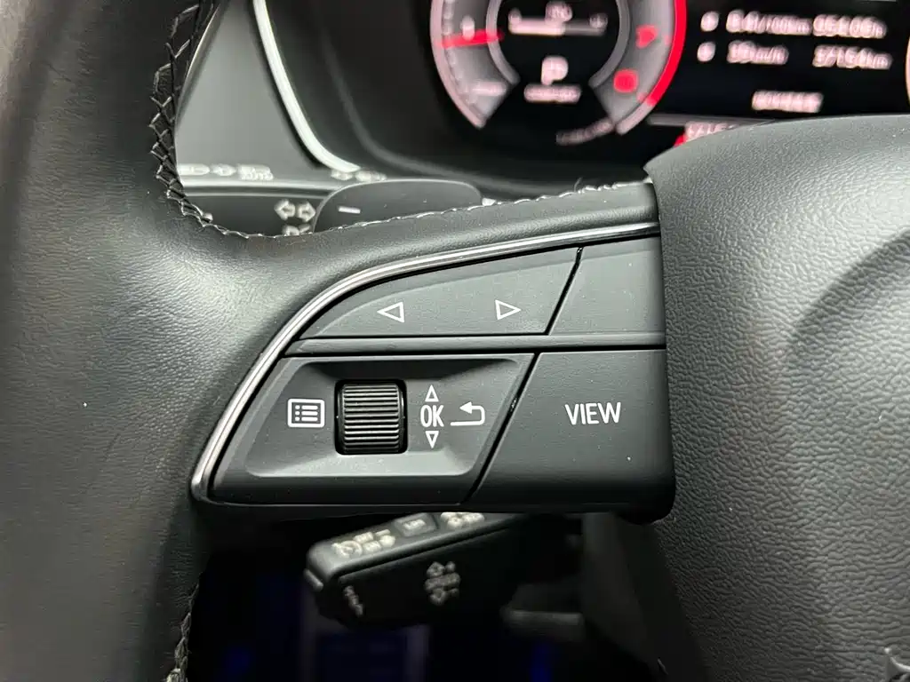 Audi Q5L 2023 — фото 21