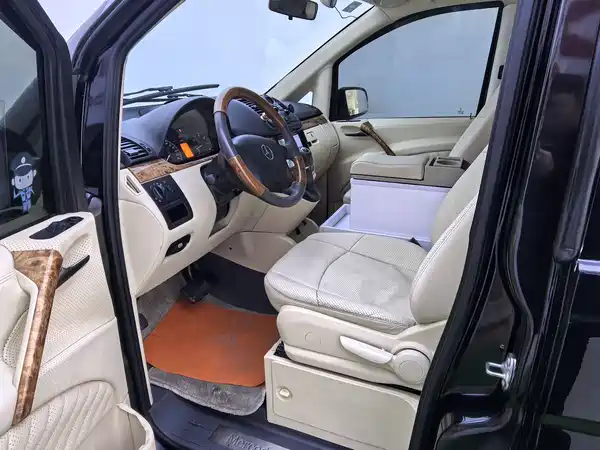 Mercedes-Benz Vito 2013