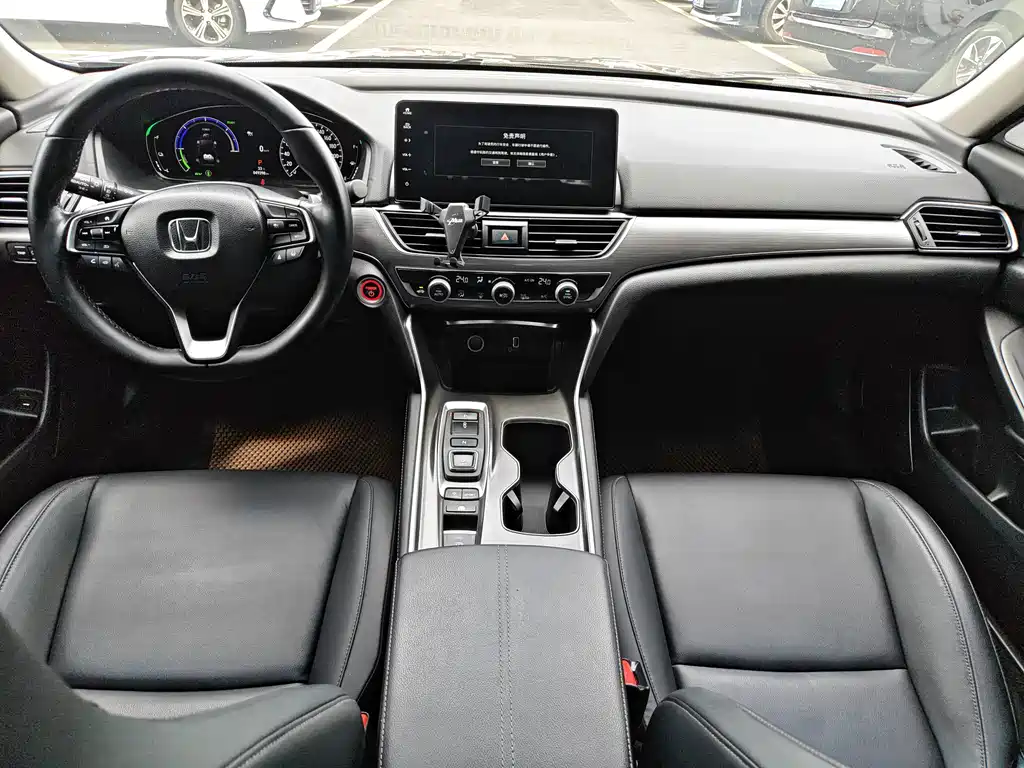Honda Accord 2023 — фото 18
