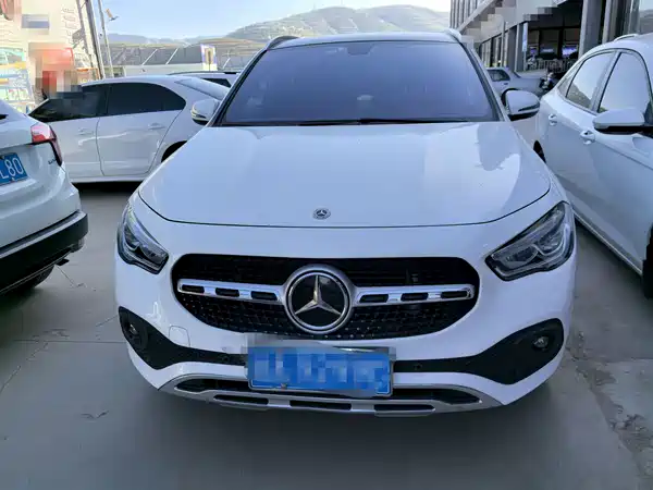 Mercedes-Benz GLA 2021