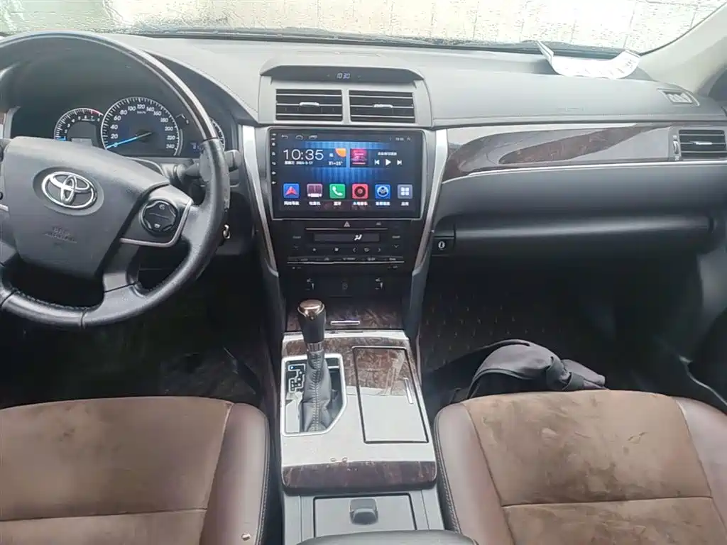 Toyota Camry 2017 — фото 13