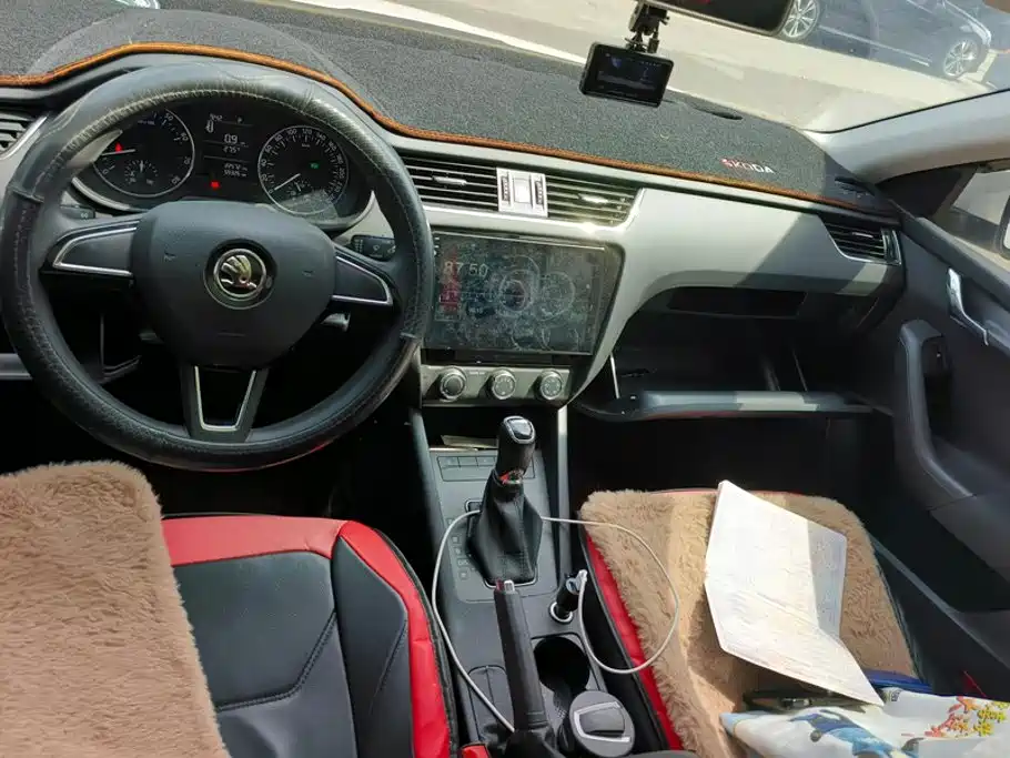Skoda Octavia 2019 — фото 12