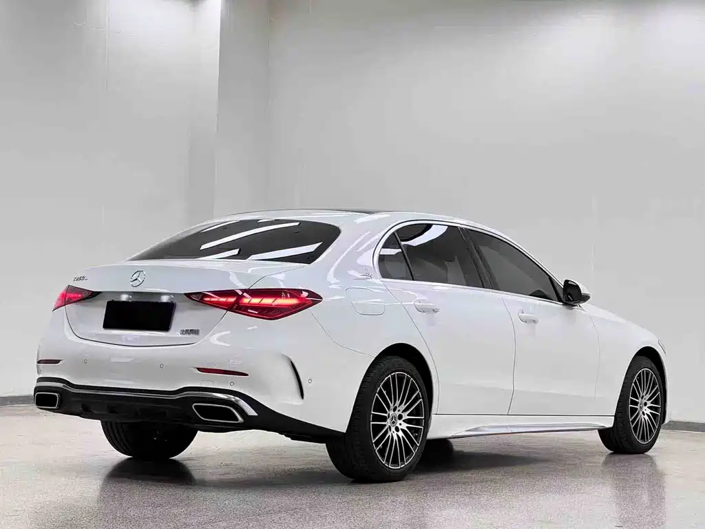 Mercedes-Benz C-Class 2024 — фото 27