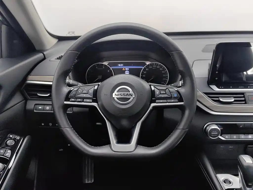 Nissan Teana 2021 — фото 11
