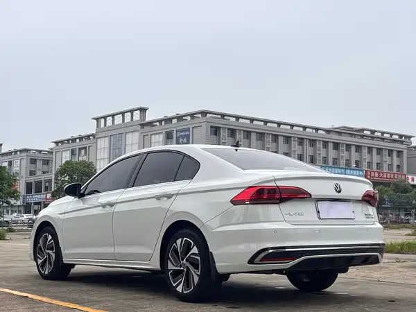 Volkswagen Bora 2023