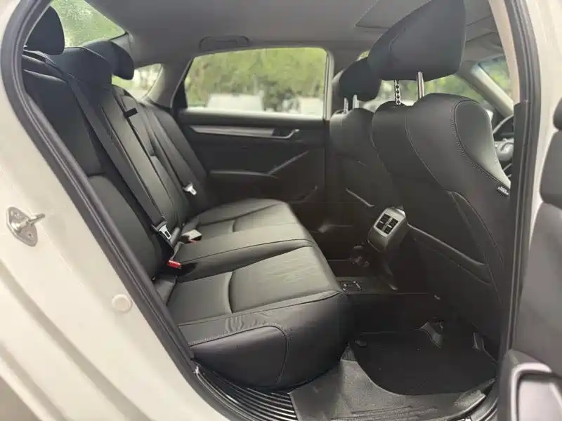 Honda Accord 2020 — фото 9