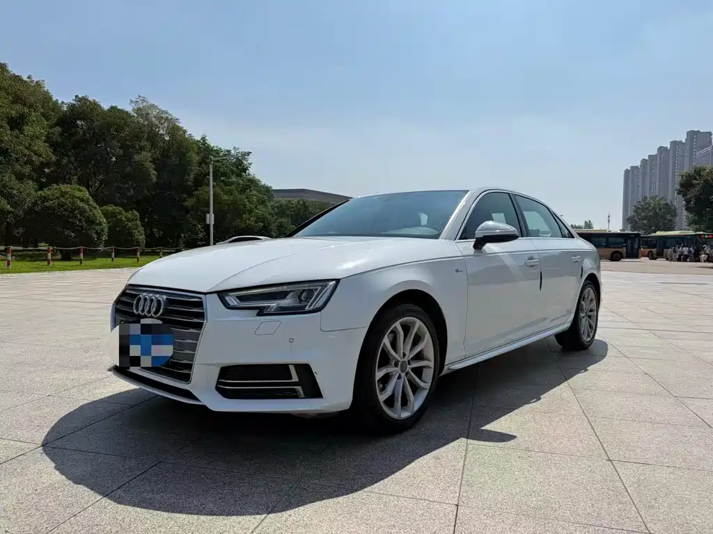 Audi A4L 2018