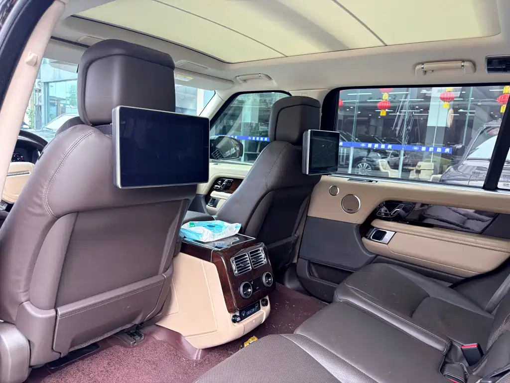 Land Rover Range Rover 2021 — фото 10