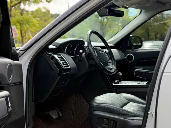 Land Rover Discovery 2019