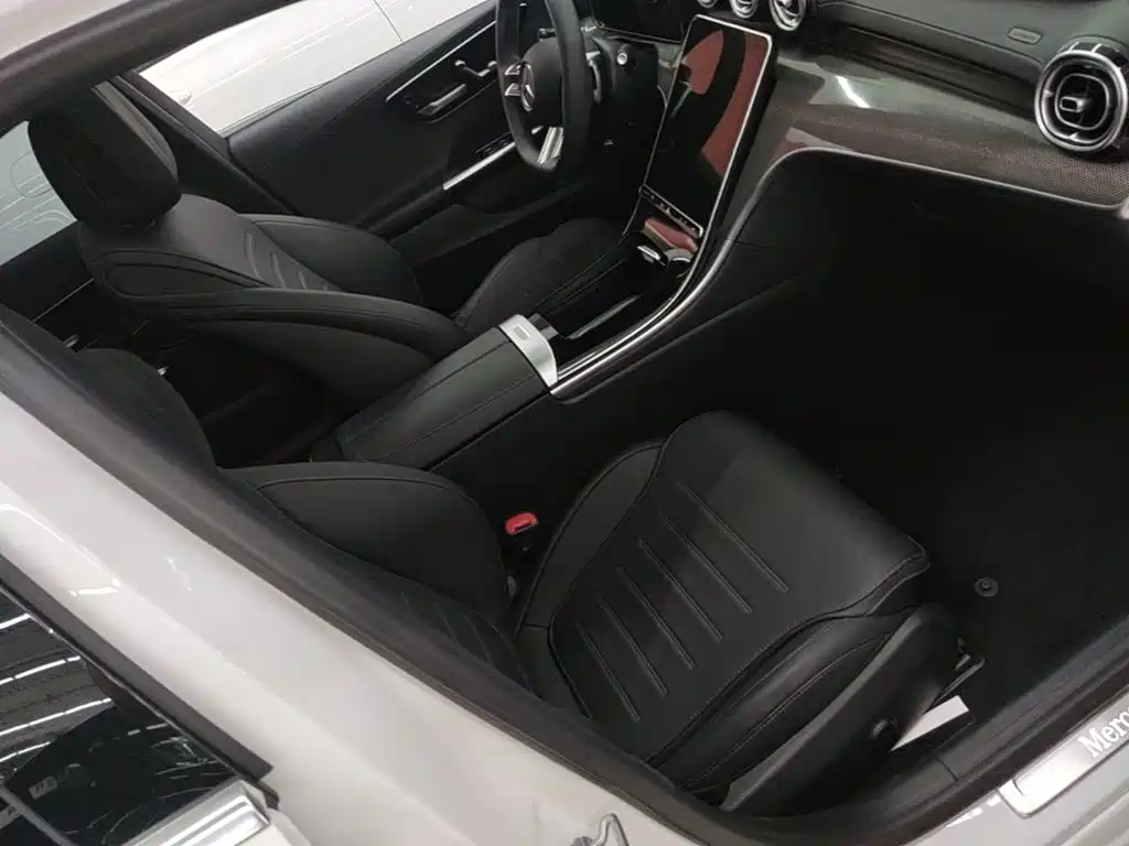Mercedes-Benz C-Class 2023 — фото 25