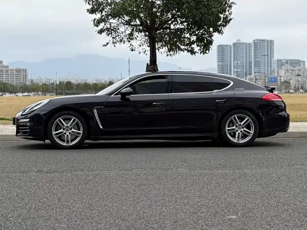 Porsche Panamera 2016