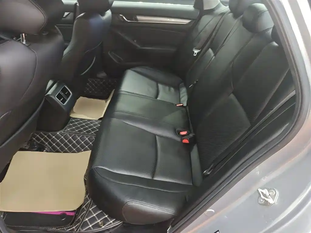 Honda Accord 2019 — фото 17