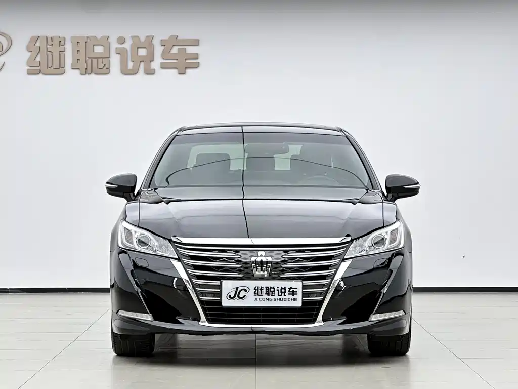 Toyota Crown 2017 — фото 2