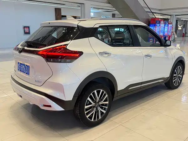 Nissan Kicks 2025