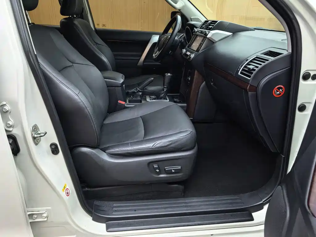 Toyota Prado 2017 — фото 18