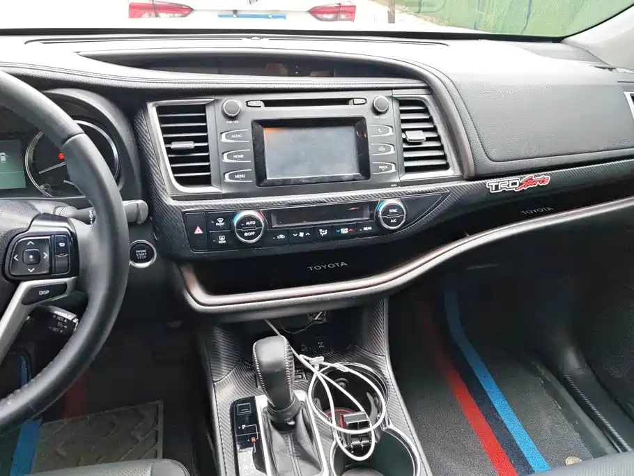 Toyota Highlander 2015 — фото 13