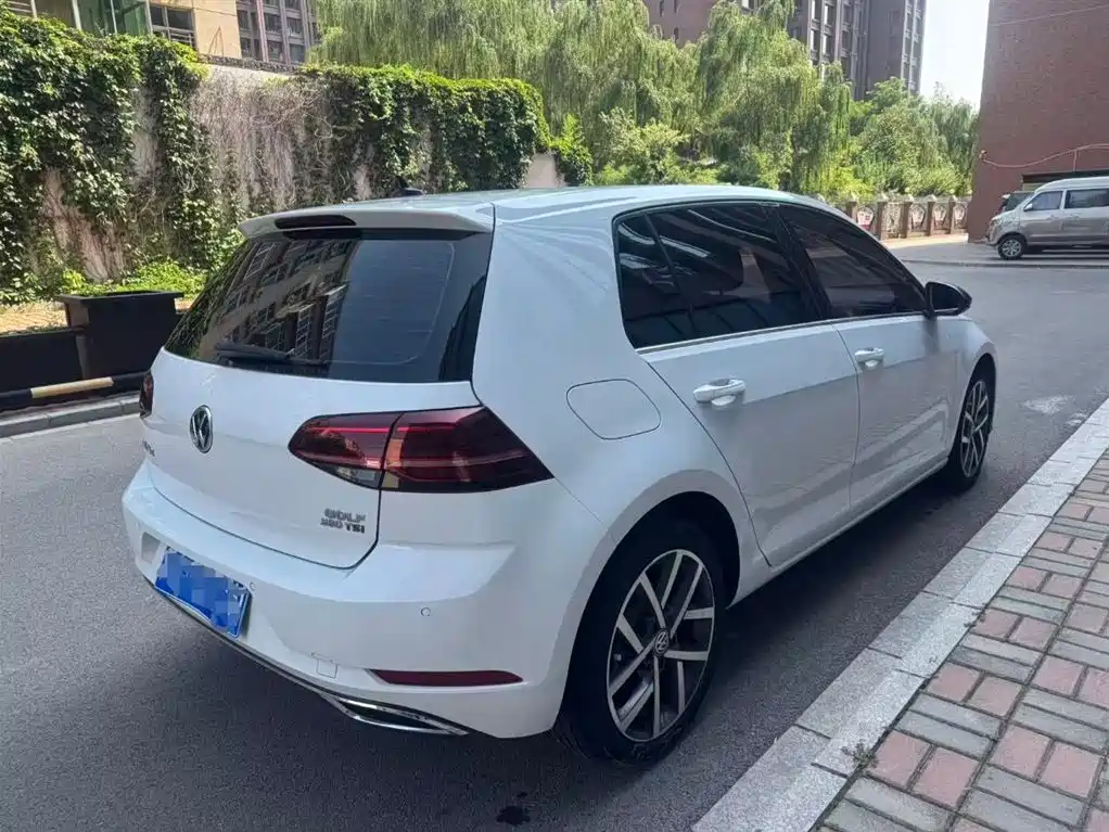 Volkswagen Golf 2020
