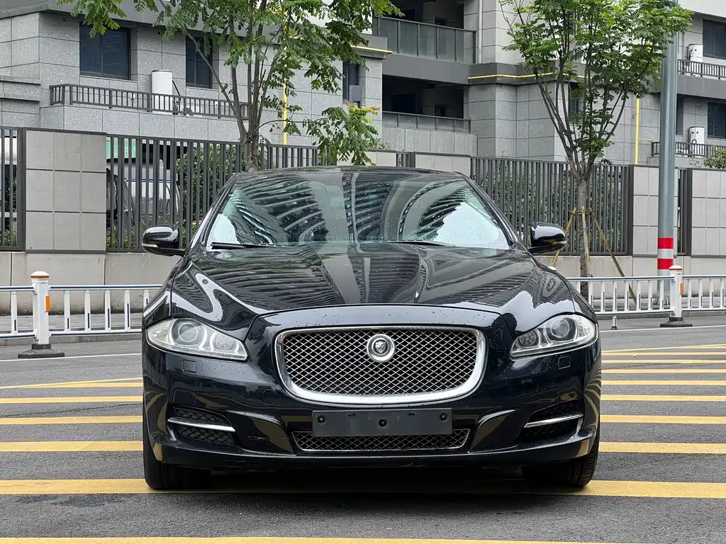 Jaguar XJ 2012