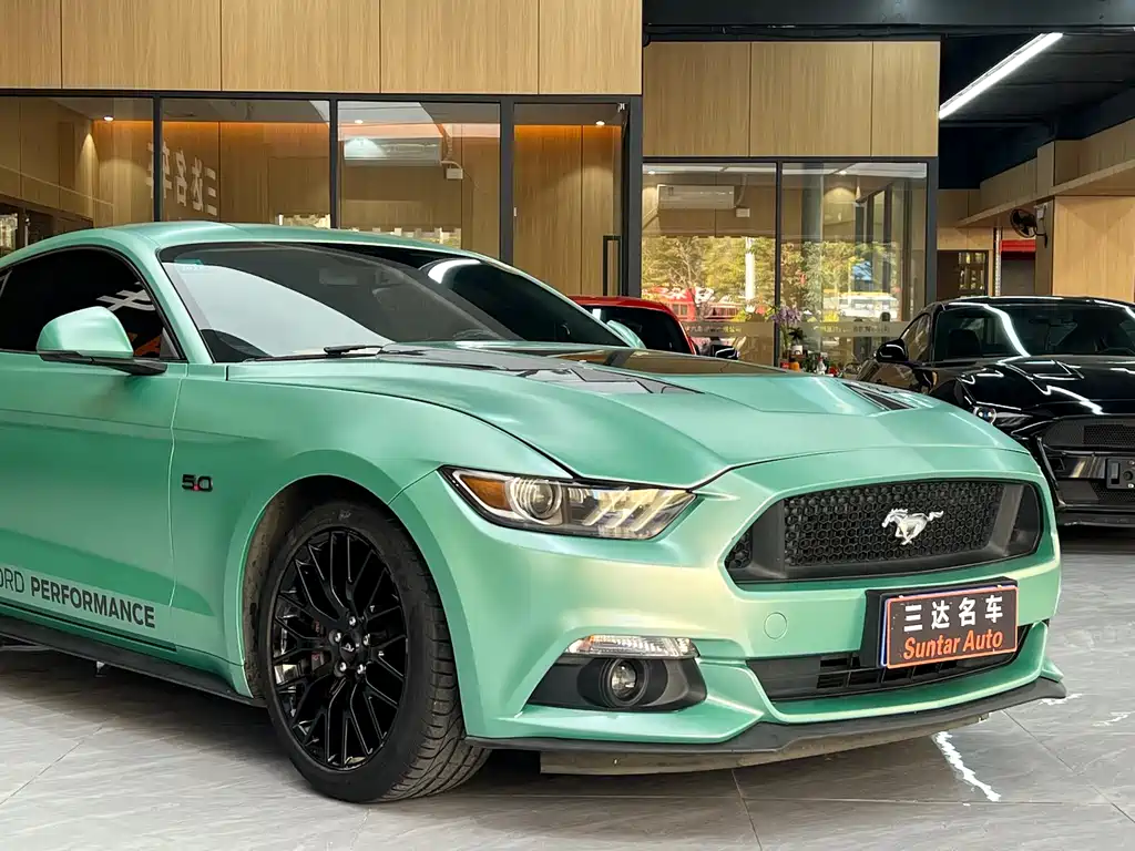 Ford Mustang 2017 — фото 10