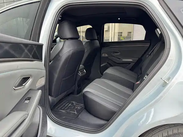 BYD Qin L 2024