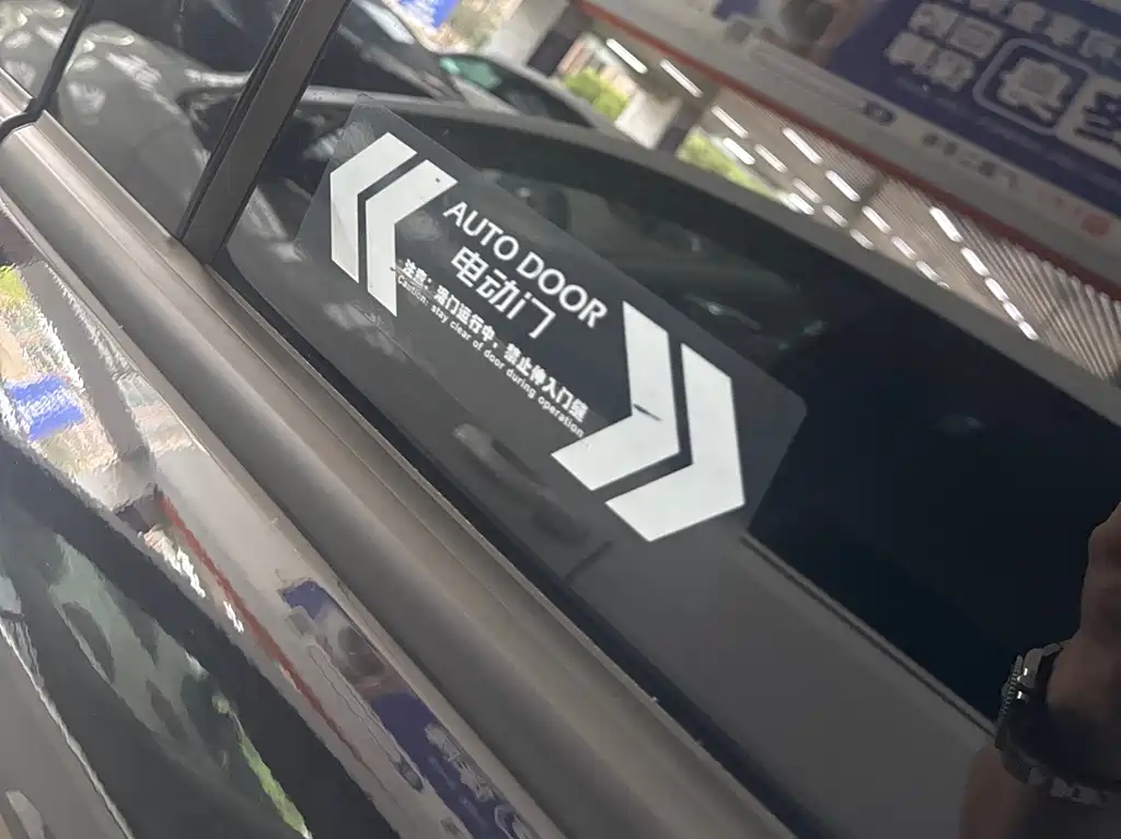 GAC Motor Trumpchi M8 2023 — фото 14