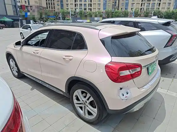 Mercedes-Benz GLA 2016