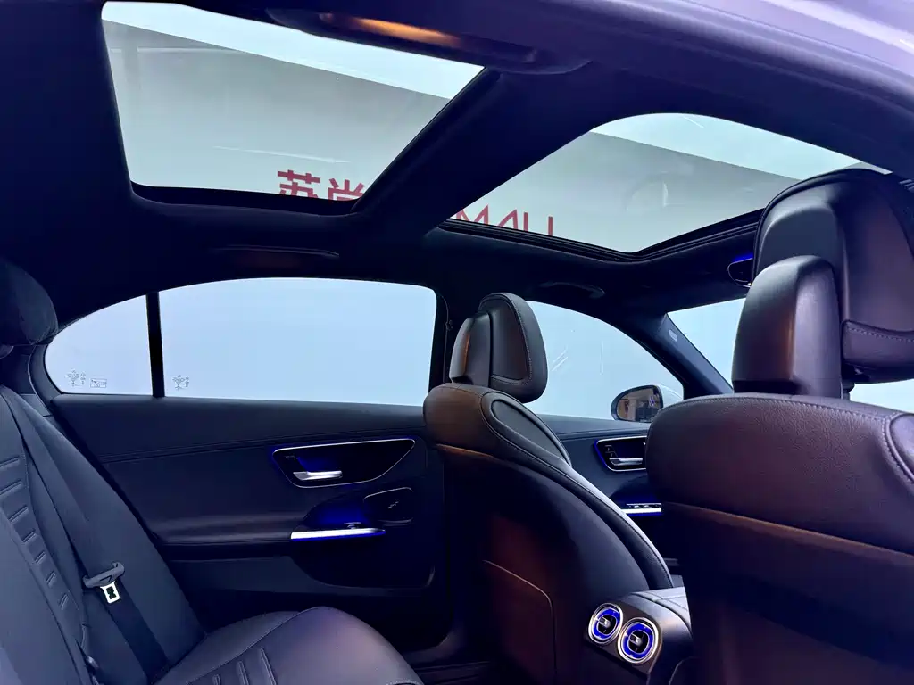 Mercedes-Benz C-Class 2023 — фото 13