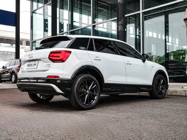 Audi Q2L 2018