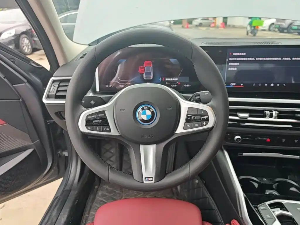 BMW i3 2024 — фото 11