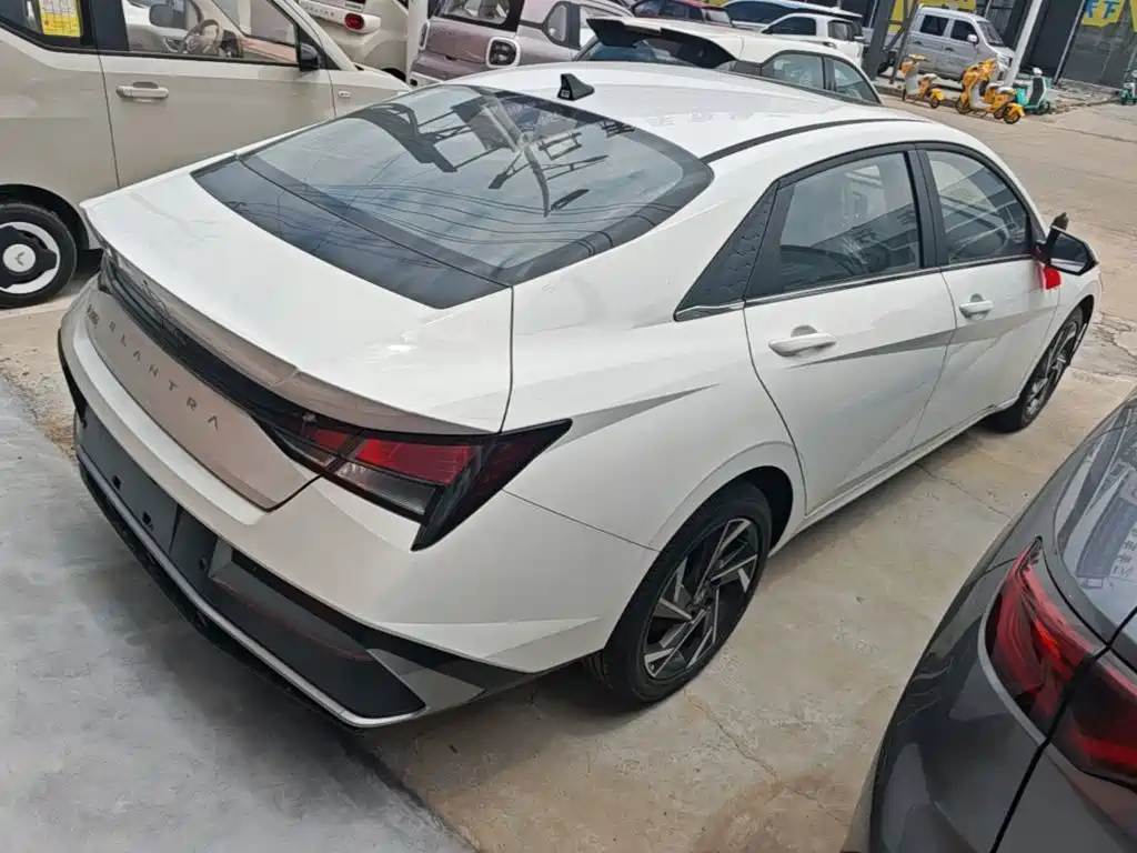 Hyundai Elantra 2026