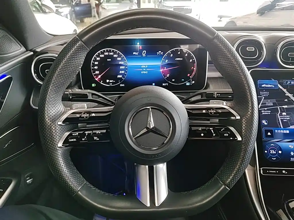 Mercedes-Benz C-Class 2024 — фото 11