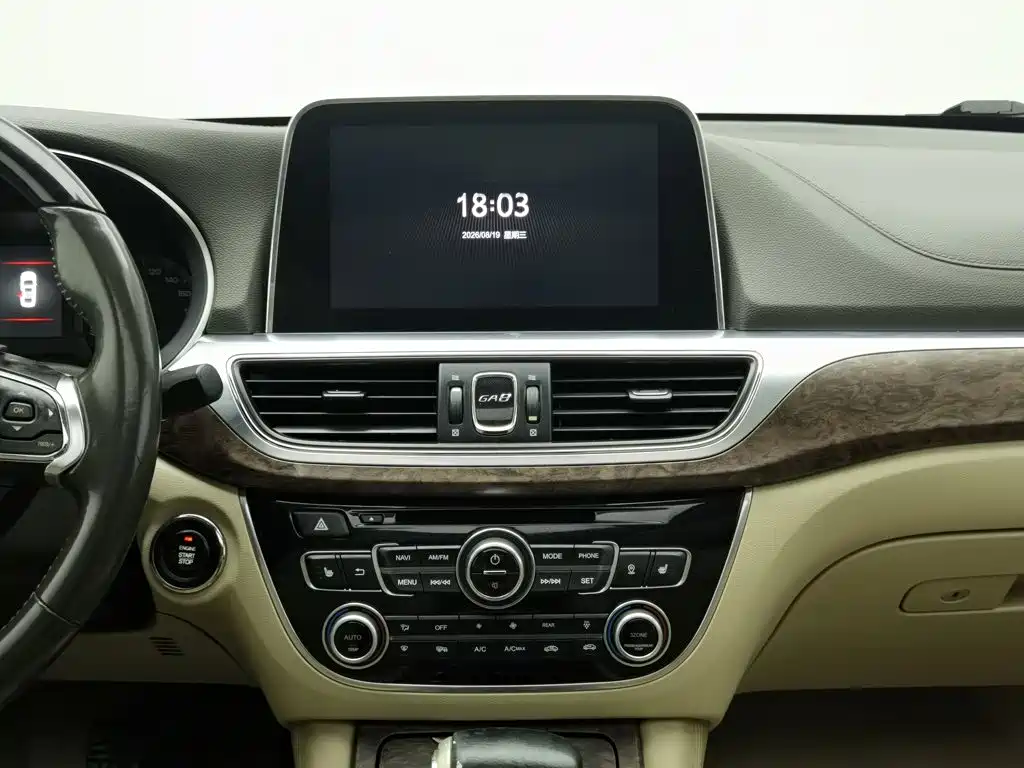 GAC Trumpchi GA8 2016 — фото 12