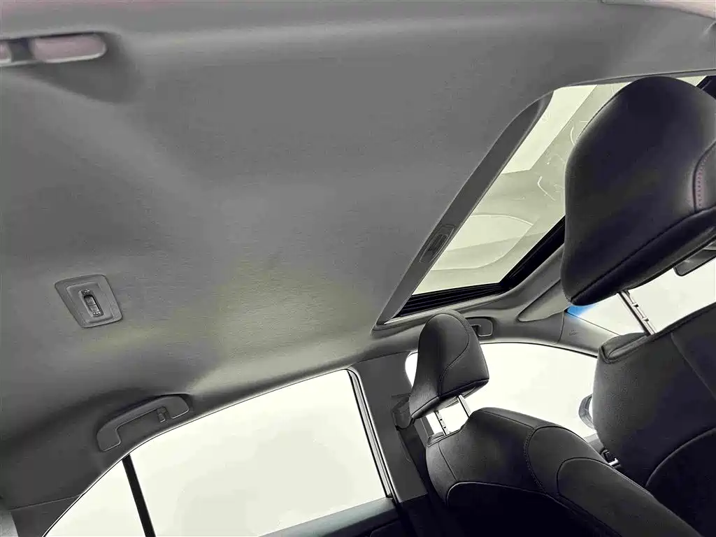 Toyota Camry 2024 — фото 21