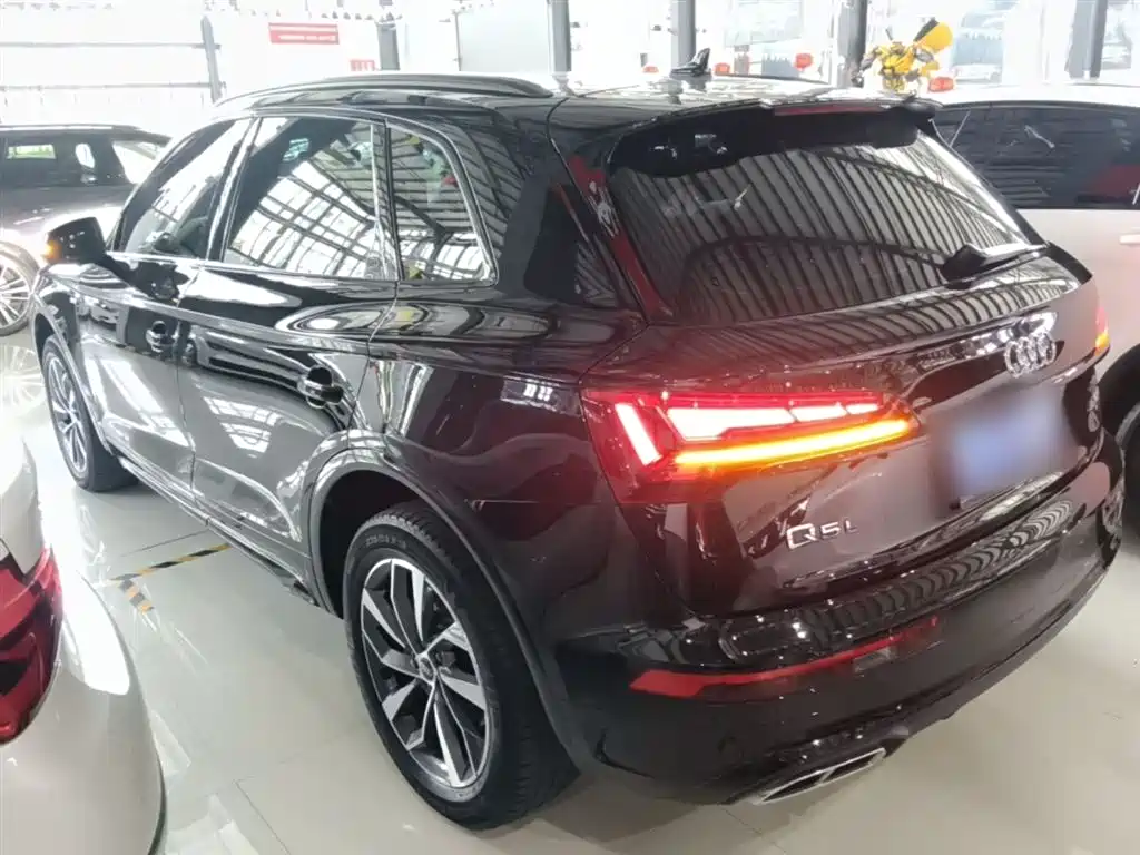 Audi Q5L 2023 — фото 5