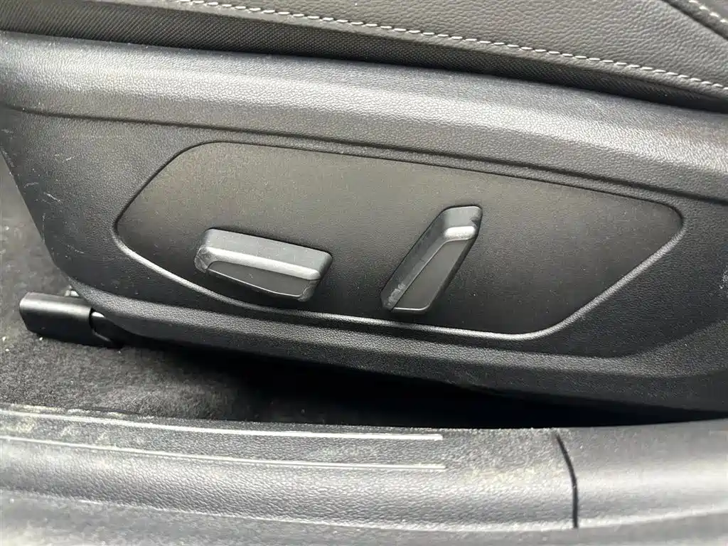 Hyundai Elantra 2023 — фото 11