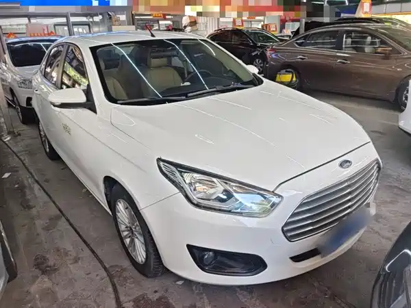 Ford Escort 2015
