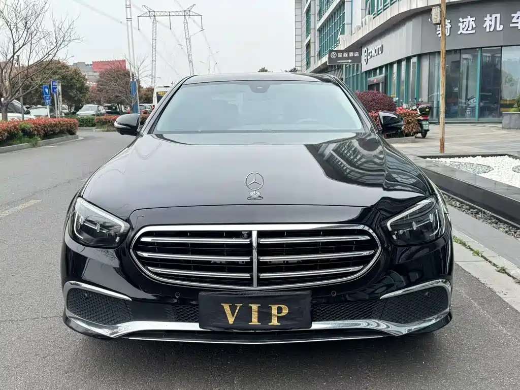Mercedes-Benz E-Class 2022