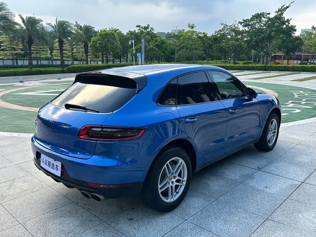 Porsche Macan 2017 — фото 24