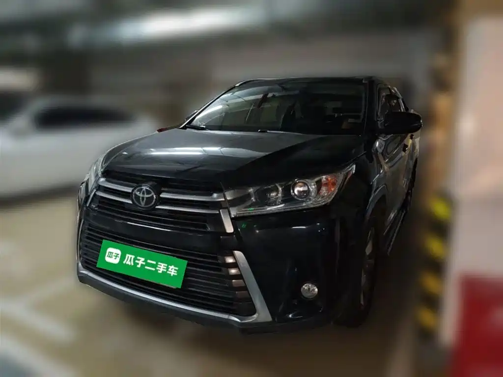 Toyota Highlander 2018 — фото 1