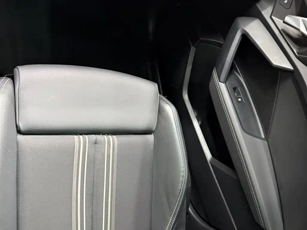Audi A3 2023 — фото 13