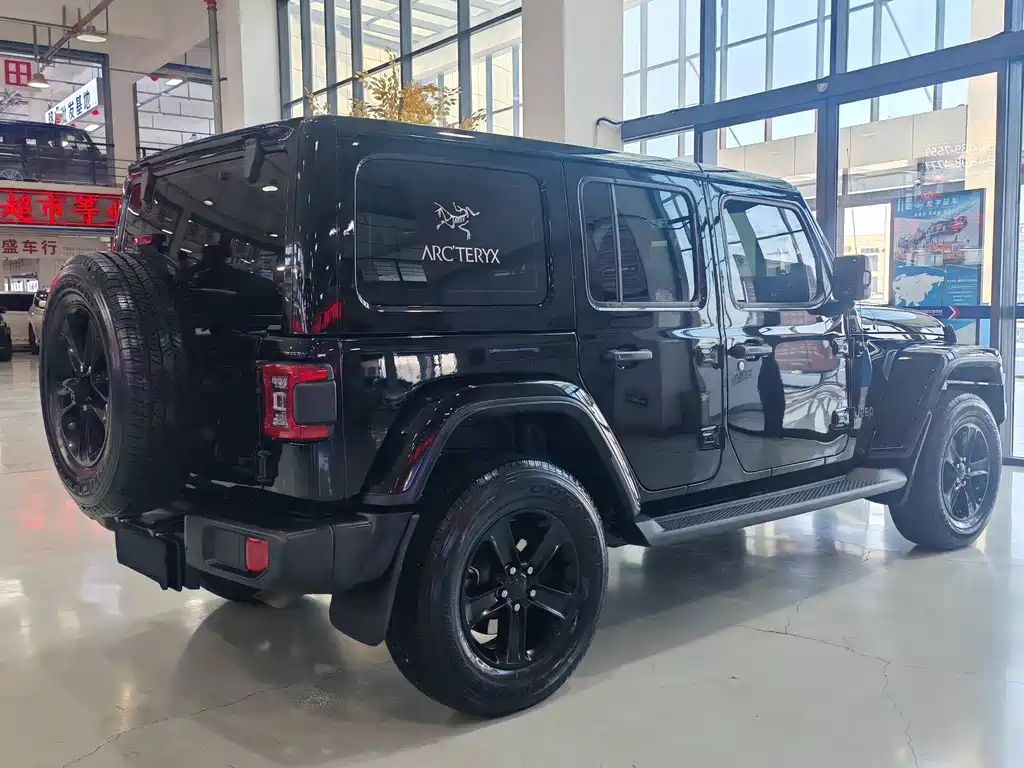 Jeep Wrangler 2022 — фото 23