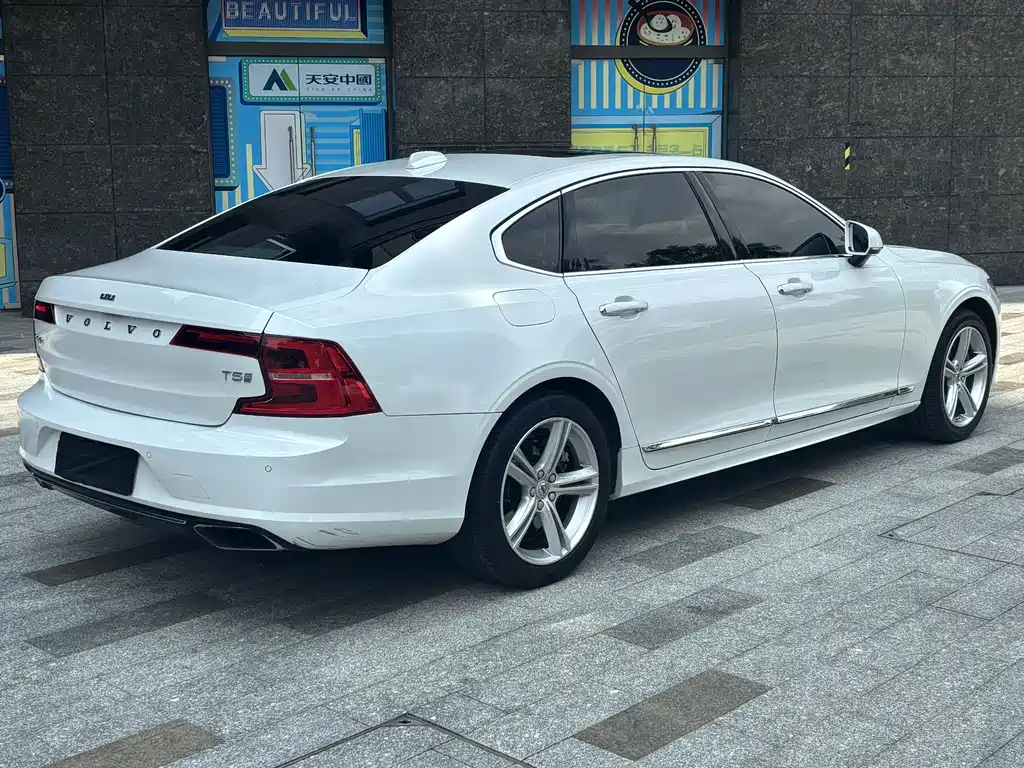 Volvo S90 2018 — фото 9