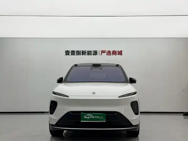 NIO ES8 2024
