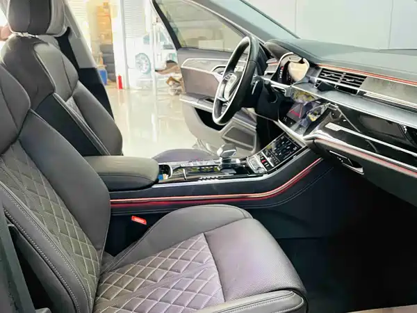 Audi A8 2024