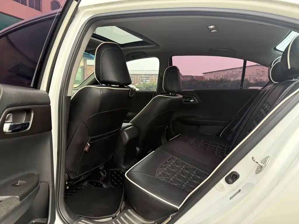 Honda Accord 2015 — фото 8