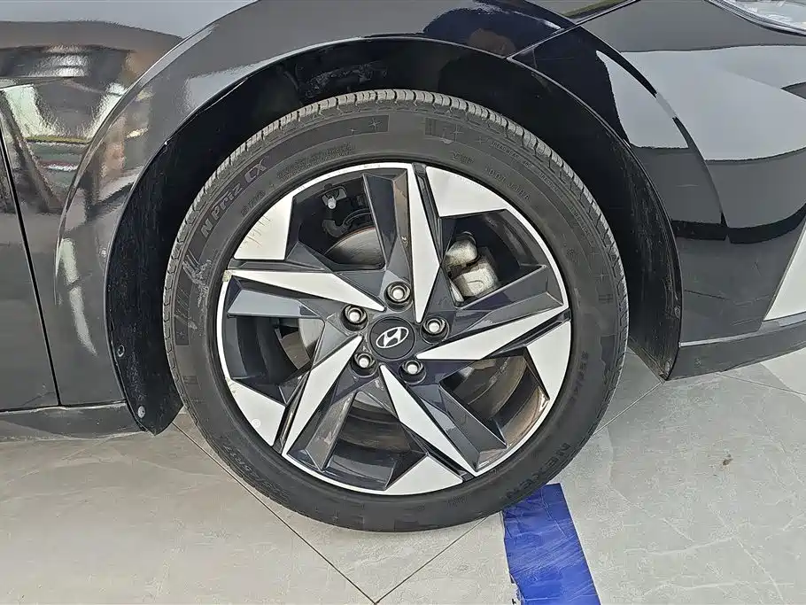 Hyundai Elantra 2021