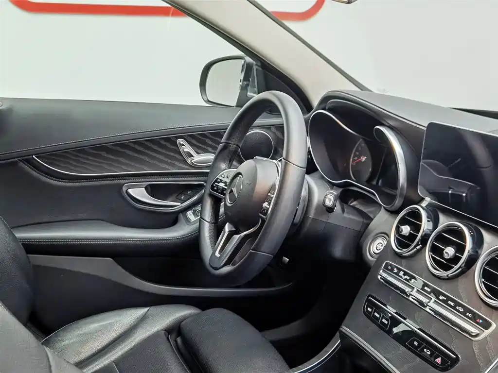 Mercedes-Benz C-Class 2019 — фото 22