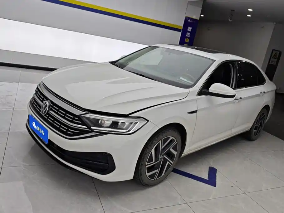 Volkswagen Sagitar 2022